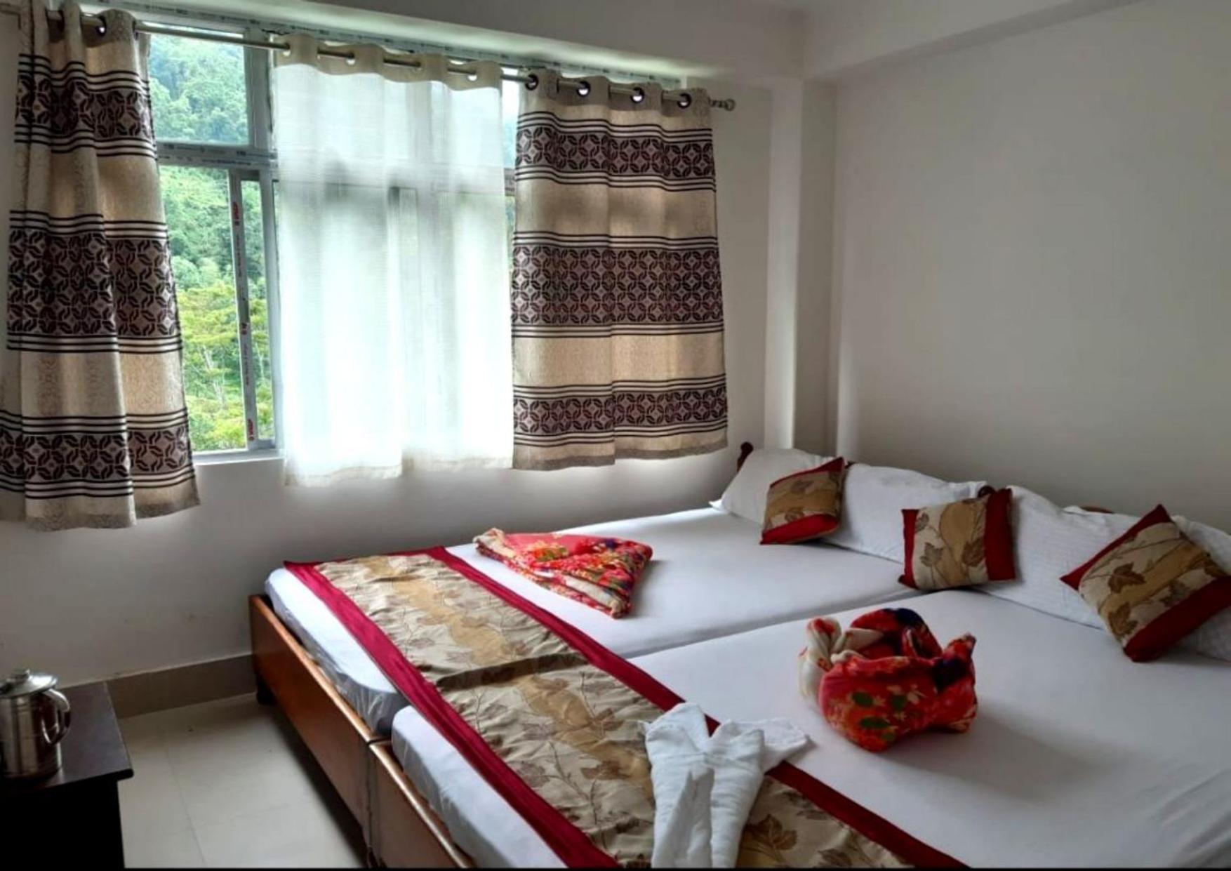 Silk Route Lingtam Resort Bagian luar foto