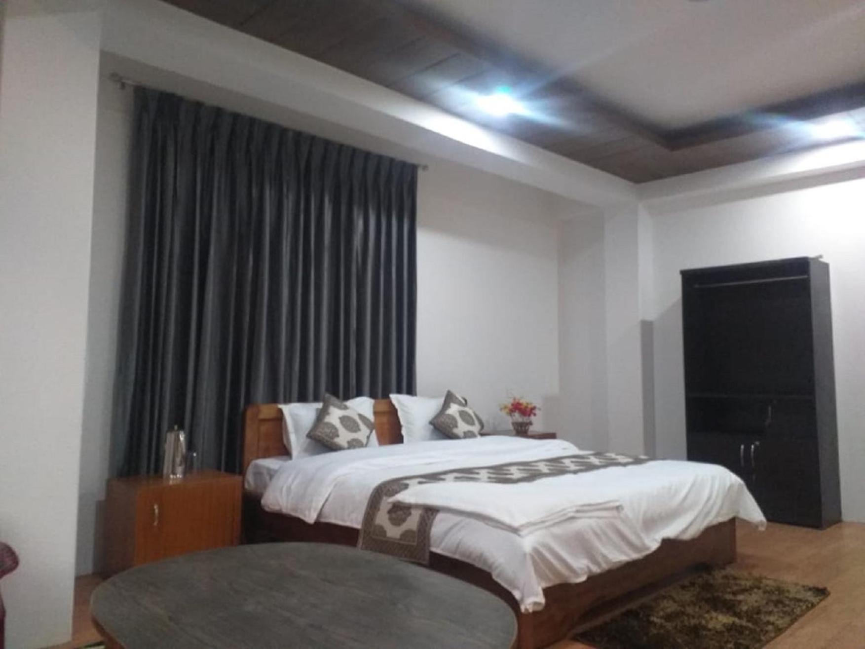Silk Route Lingtam Resort Bagian luar foto