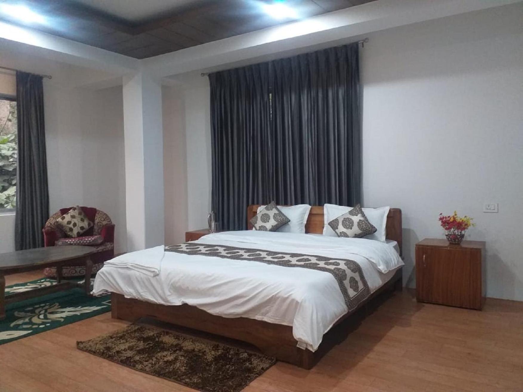 Silk Route Lingtam Resort Bagian luar foto